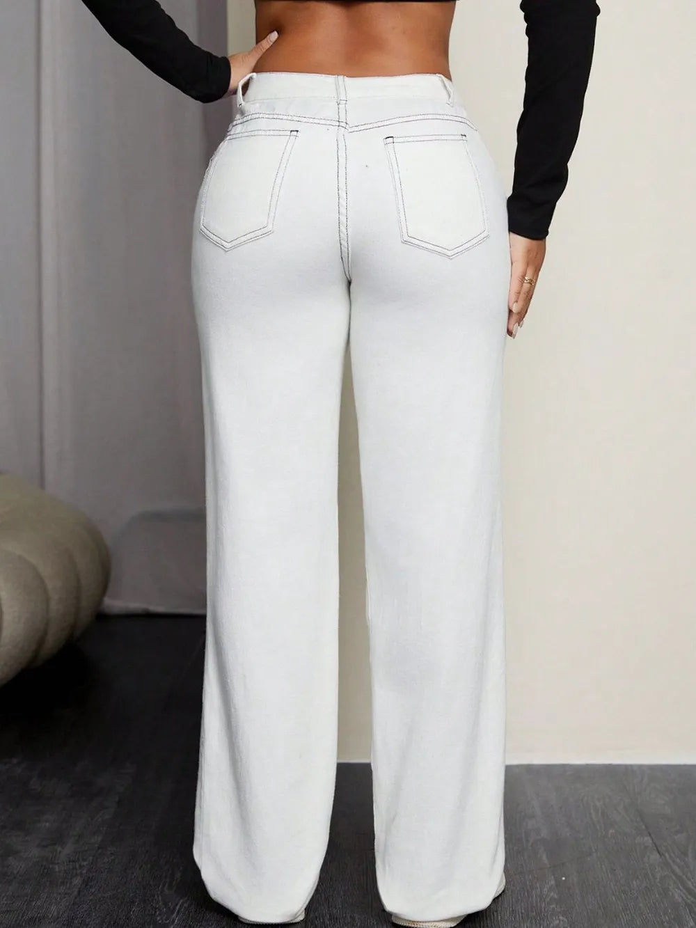 Jeans rectos con cruces de leopardo