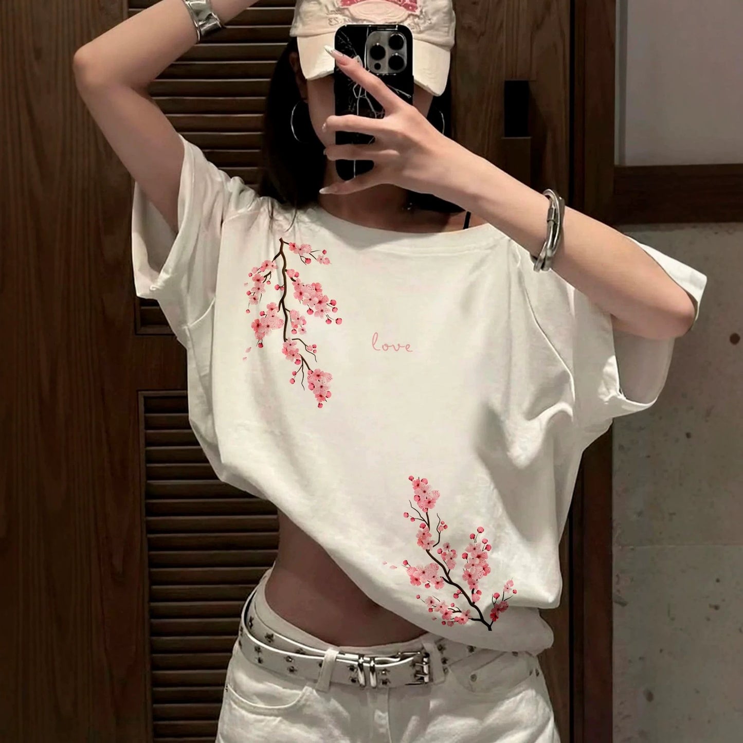 Camiseta holgada con estampado sakura