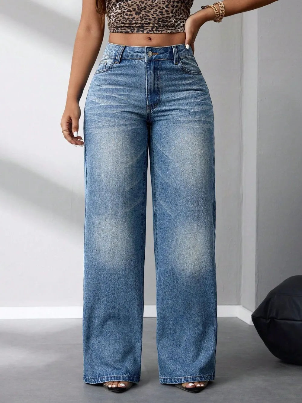 Jeans wide leg básicos de mezclilla