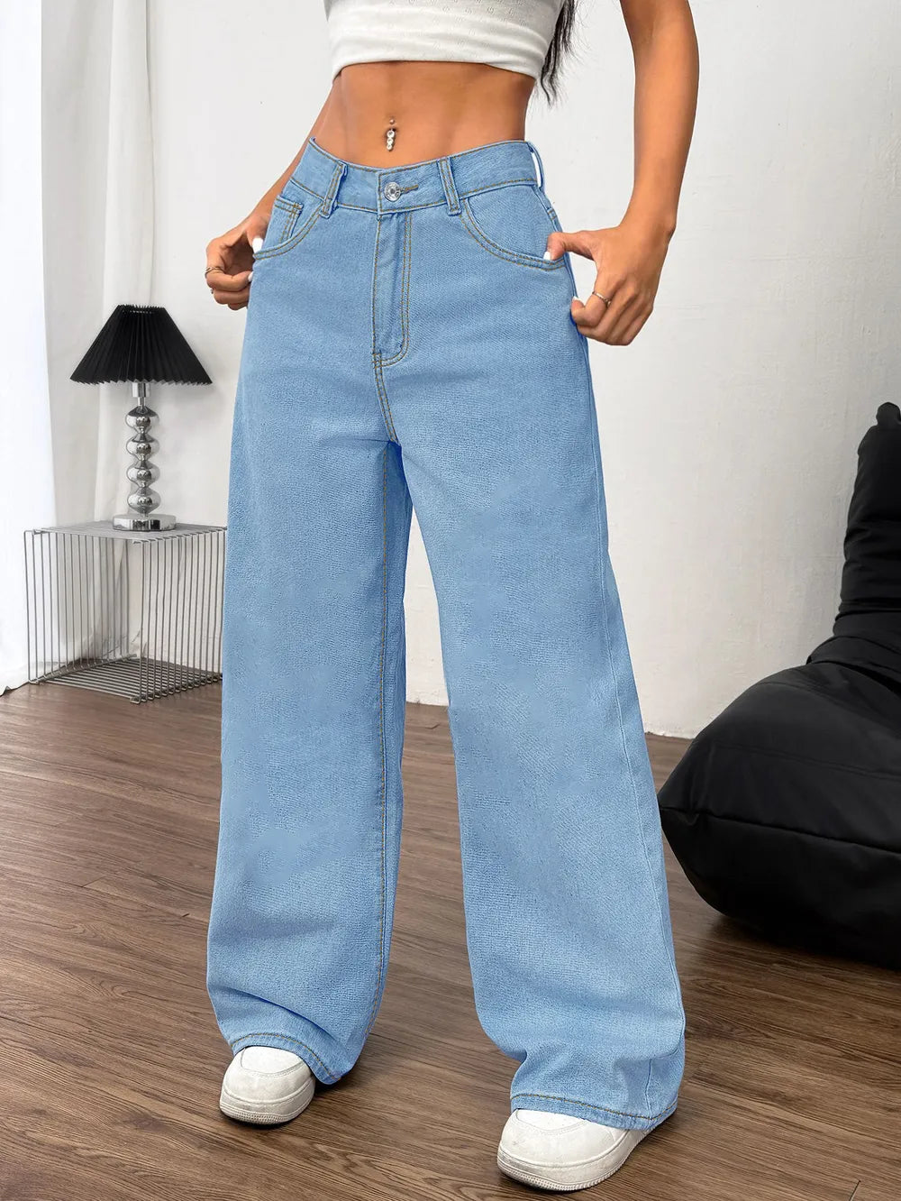 Jeans wide leg con lazos traseros