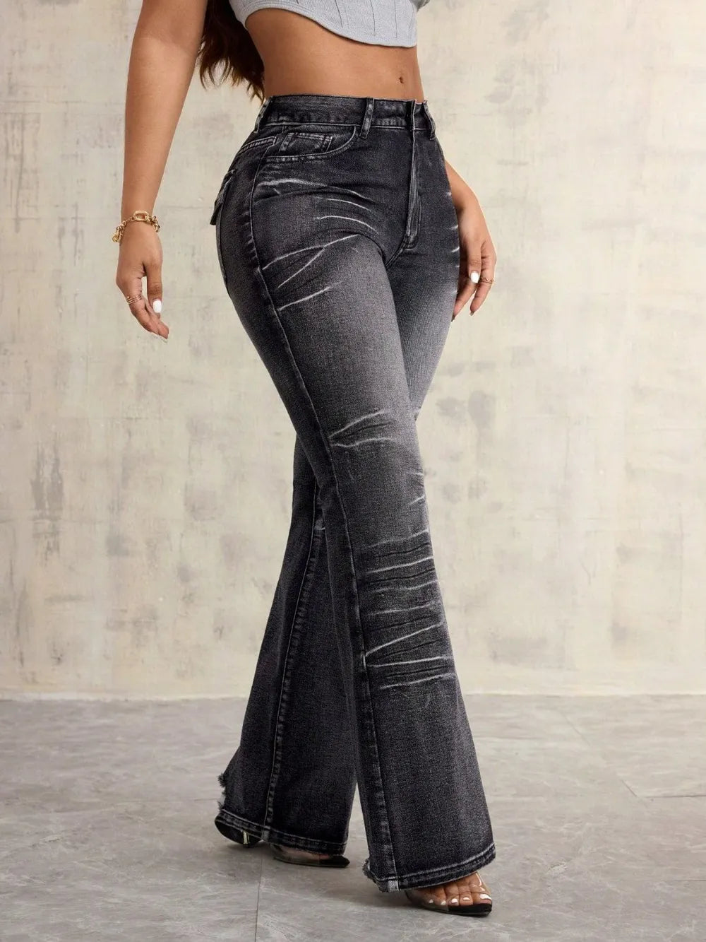 Jeans retro acampanados tiro alto