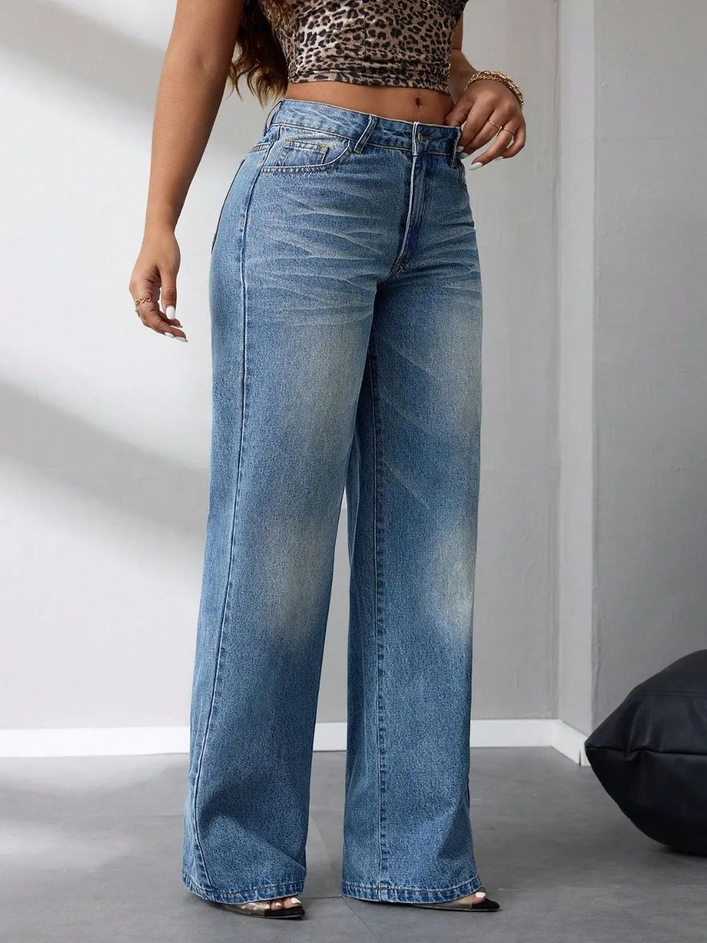 Jeans wide leg básicos de mezclilla
